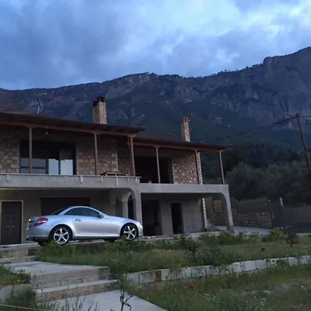 House With 3 Bedrooms In Koumarias, With Wonderful Sea View And Enclos * Xylokastro-Evrostina