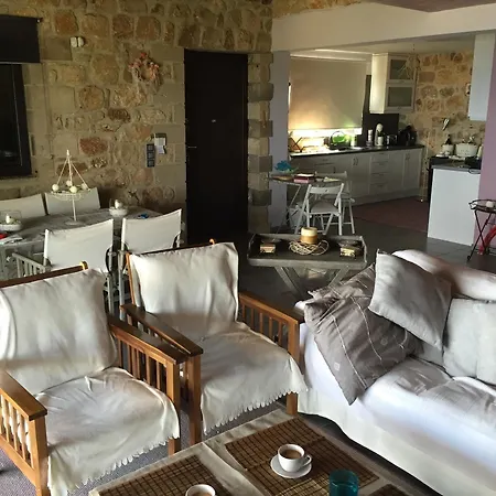 House With 3 Bedrooms In Koumarias, With Wonderful Sea View And Enclos * Xylokastro-Evrostina